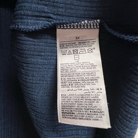 Old Navy Luxe Tee size 3X - Picture 4 of 4